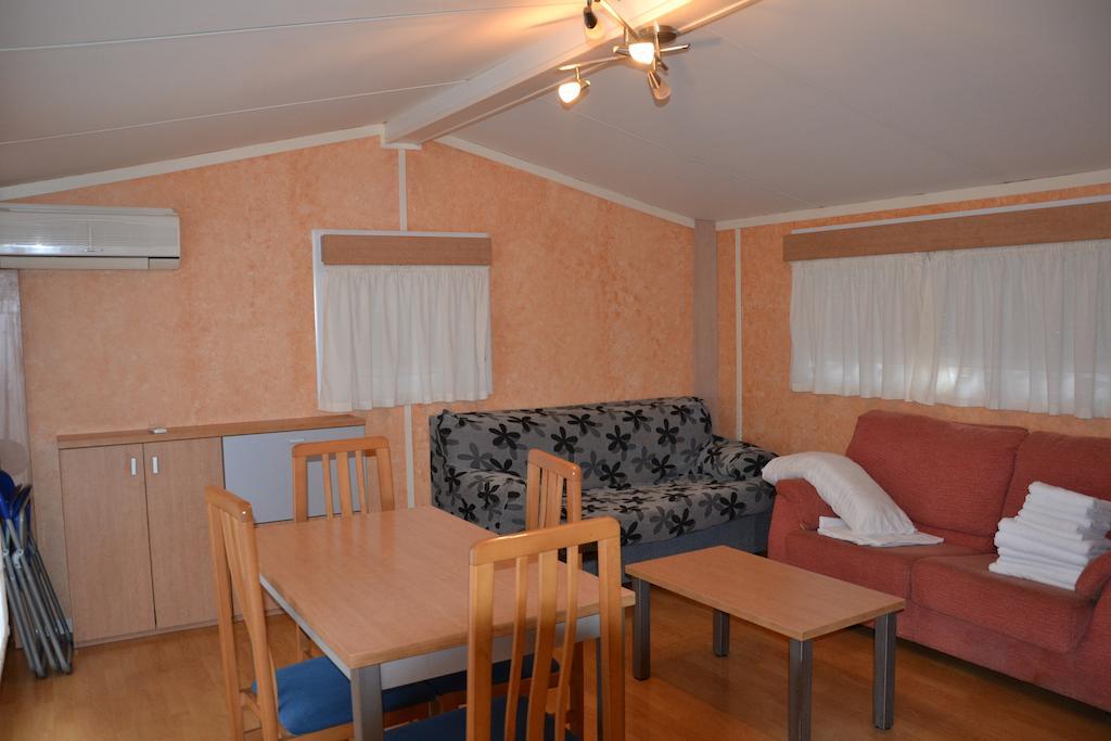Camping Fuentes Blancas Burgos Exterior foto